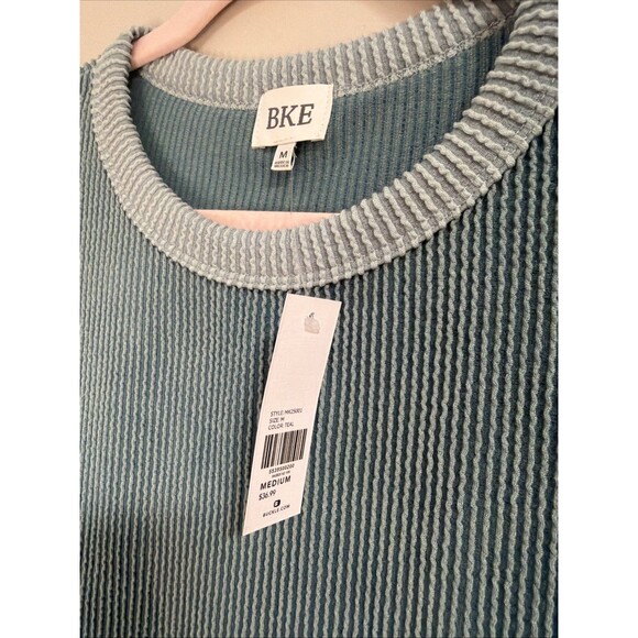 BKE Textured Knit Tee – Size Medium – NWT – Teal Ribbed Short Sleeve Top - Picture 2 of 6